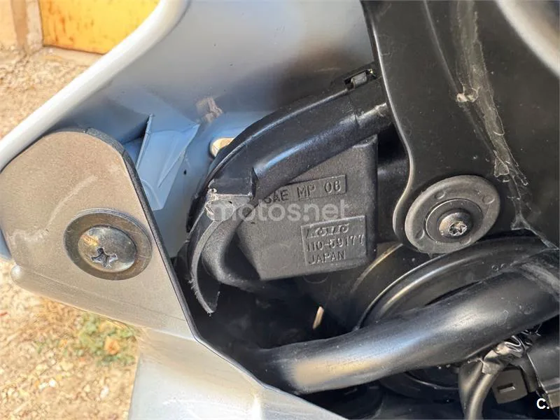 Suzuki GSX-R600 - Vista 11