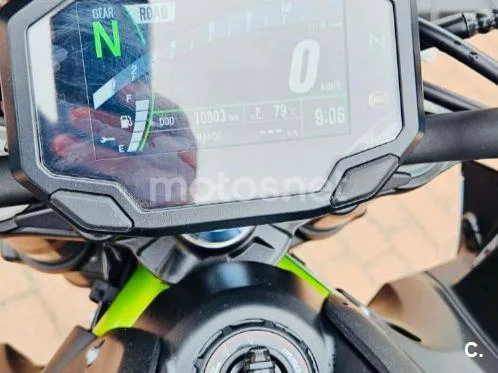 Kawasaki Z900 - Vista 15