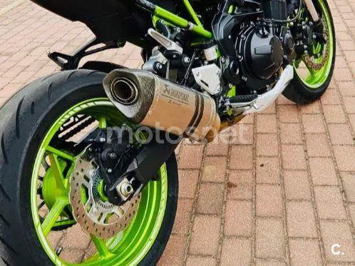 Kawasaki Z900 - Vista 10