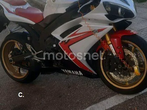 Yamaha YZF-R1 - Vista 3