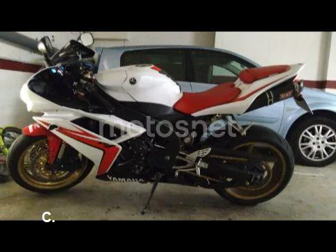 Yamaha YZF-R1 - Vista 9