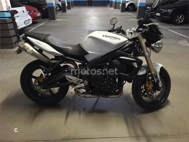 Triumph Street Triple - Vista 3