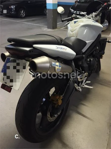 Triumph Street Triple - Vista 4