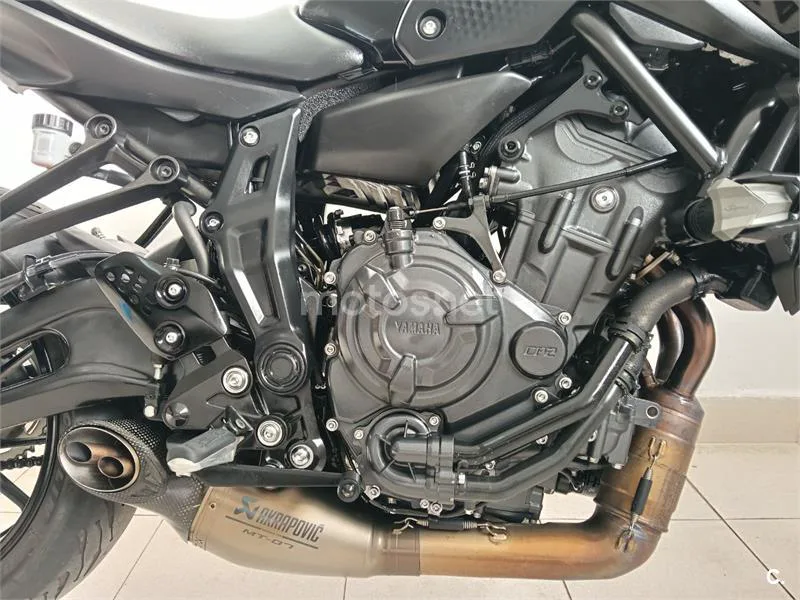 Yamaha MT-07 - Vista 8