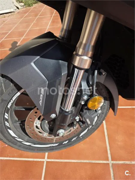 Honda ADV350 - Vista 8