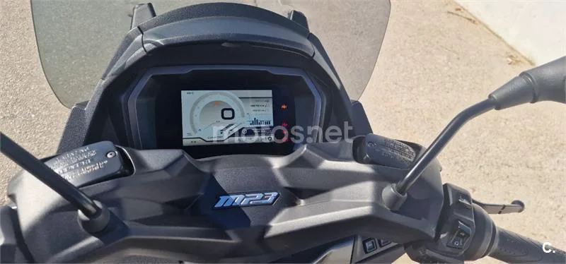 Piaggio MP3 400 Sport - Vista 3