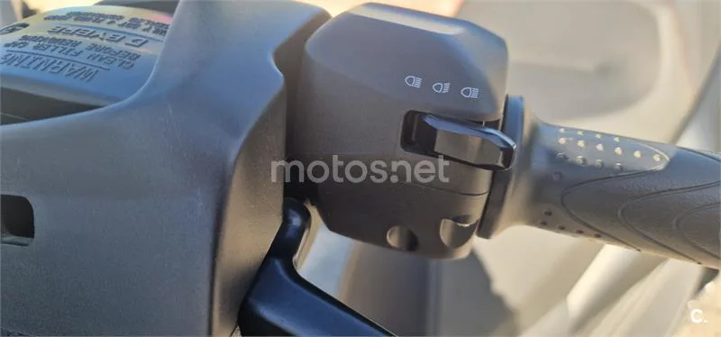 Piaggio MP3 400 Sport - Vista 8