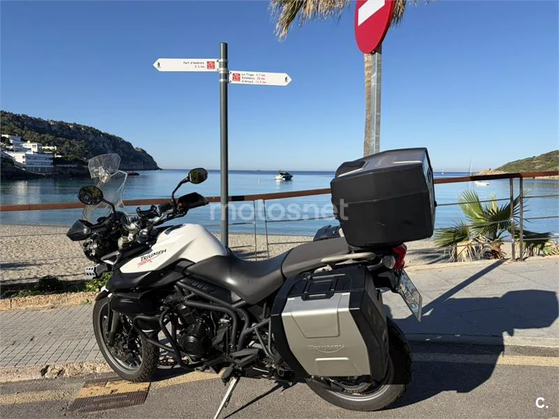 Triumph Tiger 800 - Vista 3