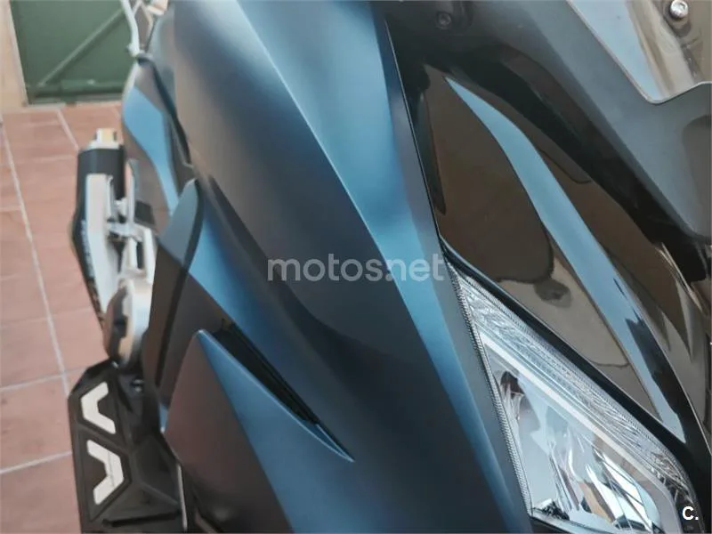 Honda Forza 750 - Vista 9