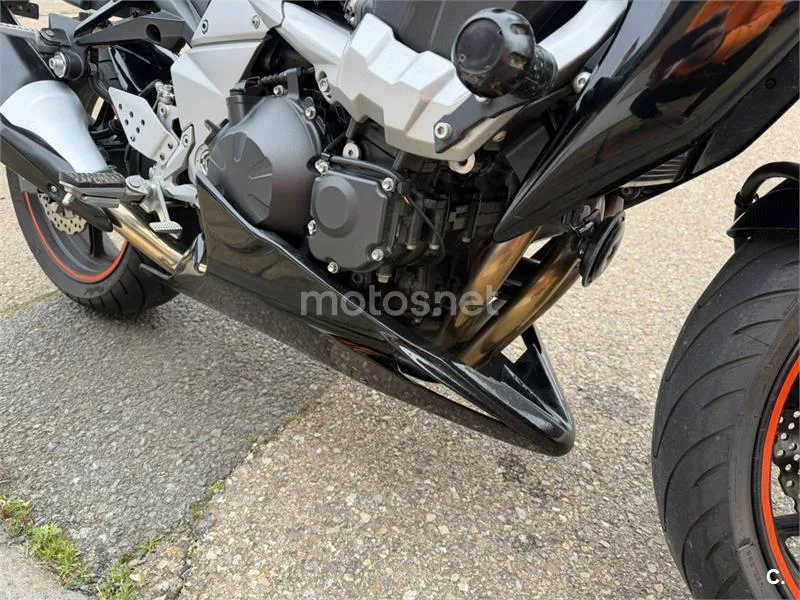 Kawasaki Z750 - Vista 4