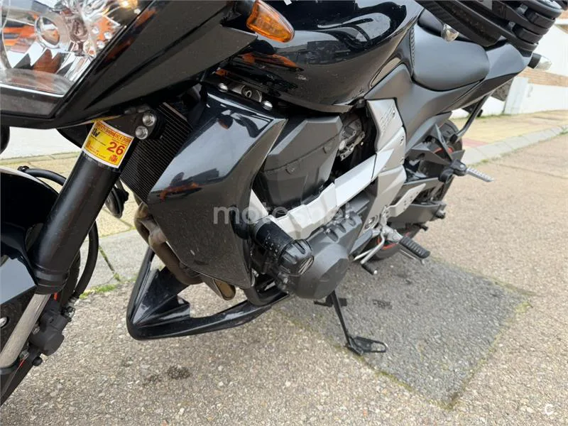 Kawasaki Z750 - Vista 5