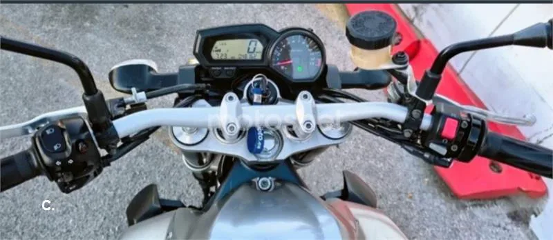 Yamaha FZ1 - Vista 4