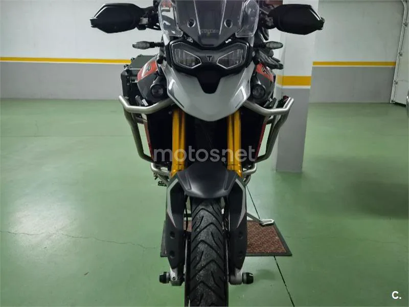 Triumph Tiger 900 - Vista 3