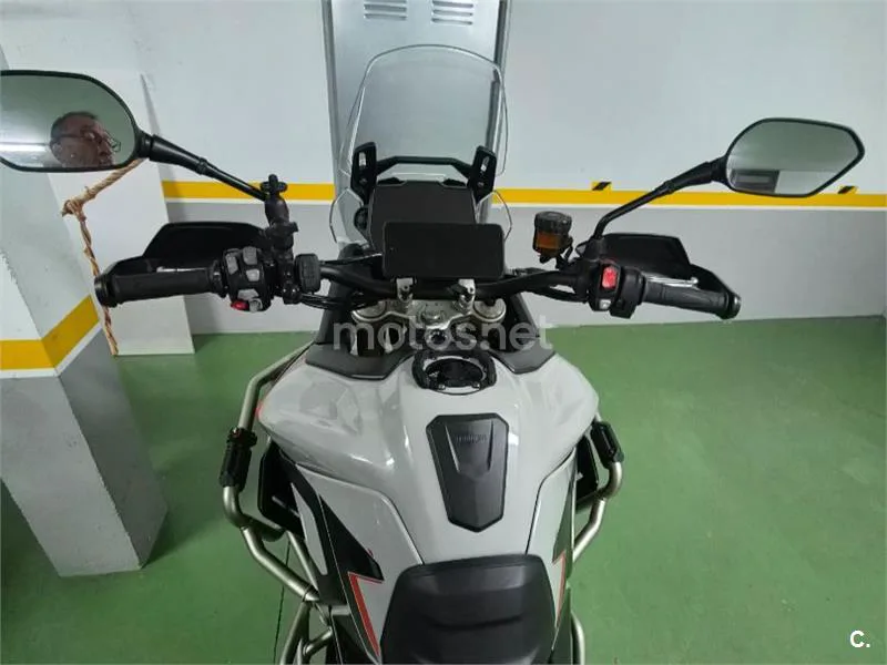 Triumph Tiger 900 - Vista 4