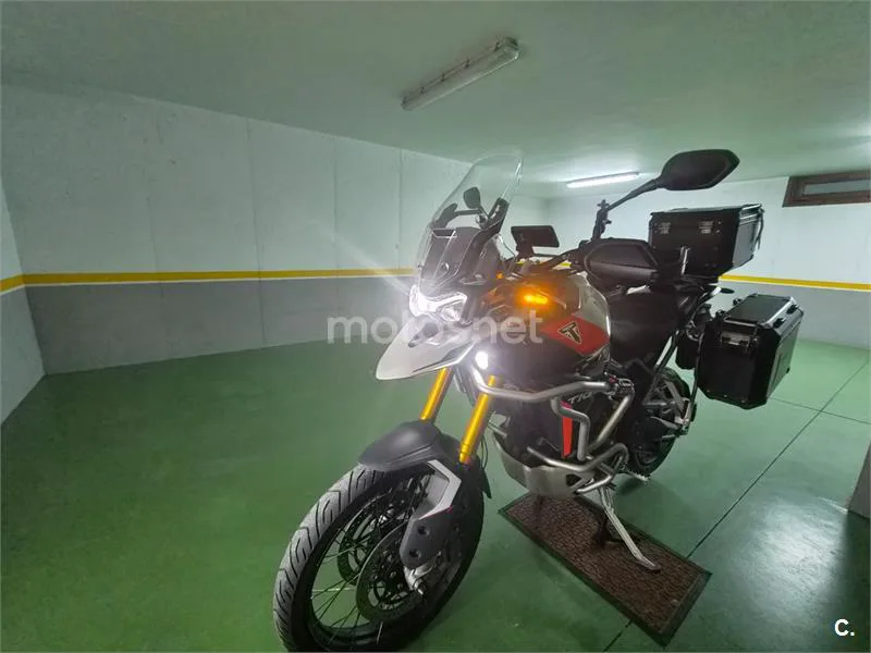 Triumph Tiger 900 - Vista 6
