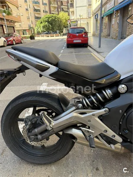 Kawasaki ER-6n - Vista 4