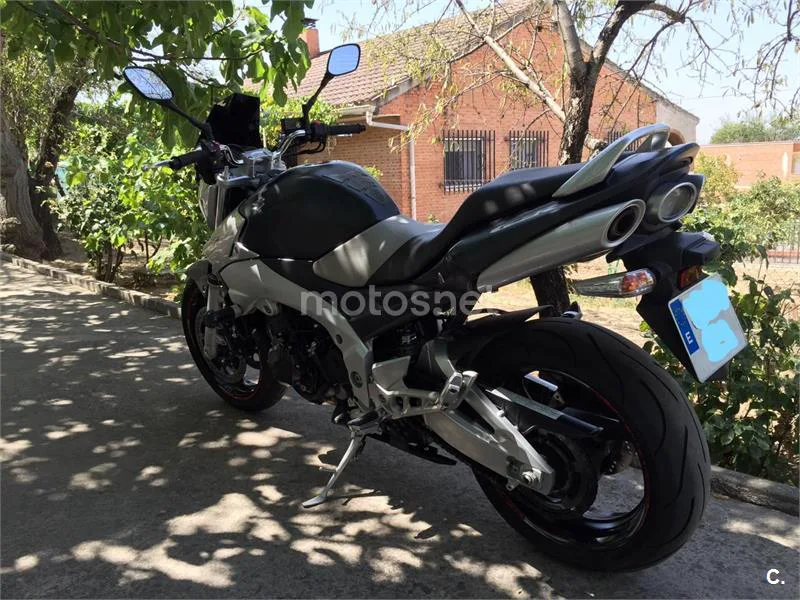 Suzuki GSR600 - Vista 5