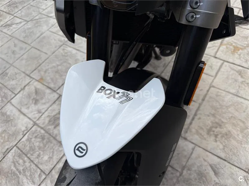 CFMOTO 450NK - Vista 11