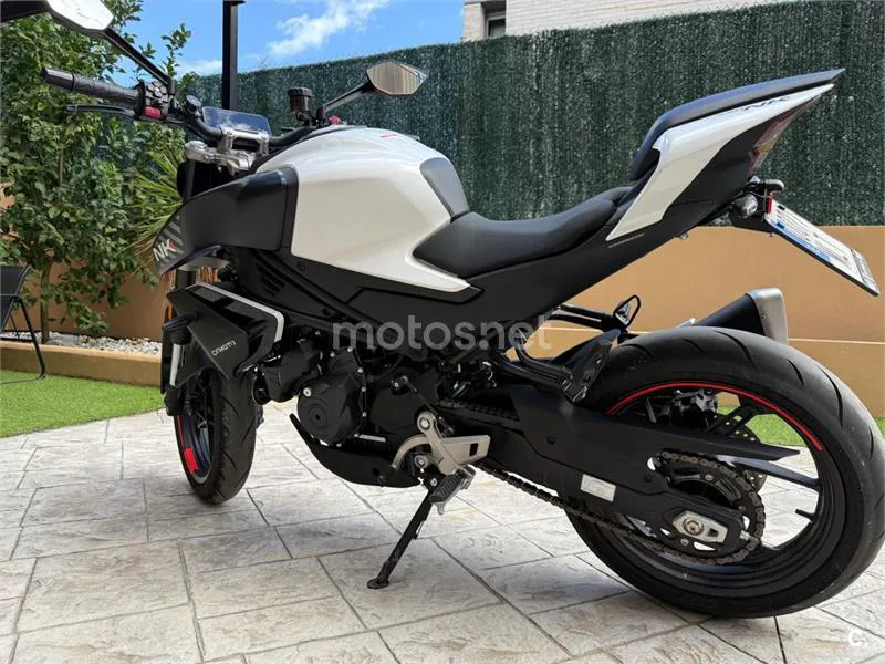 CFMOTO 450NK - Vista 8