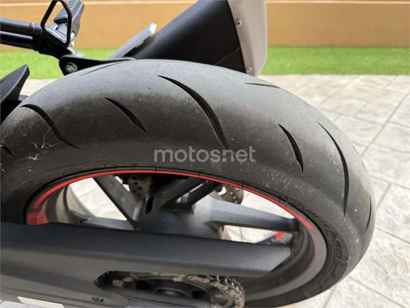 CFMOTO 450NK - Vista 9