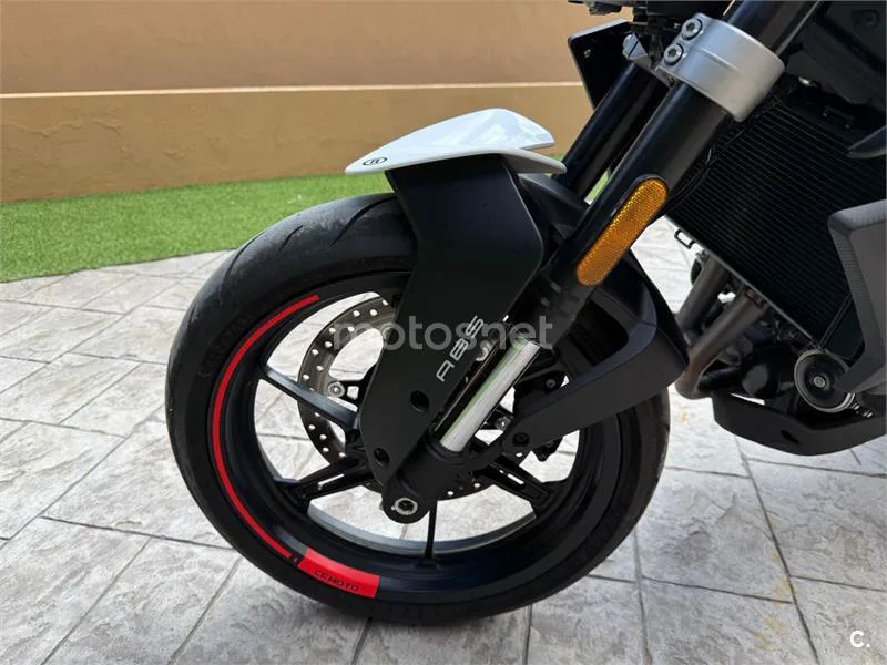CFMOTO 450NK - Vista 10