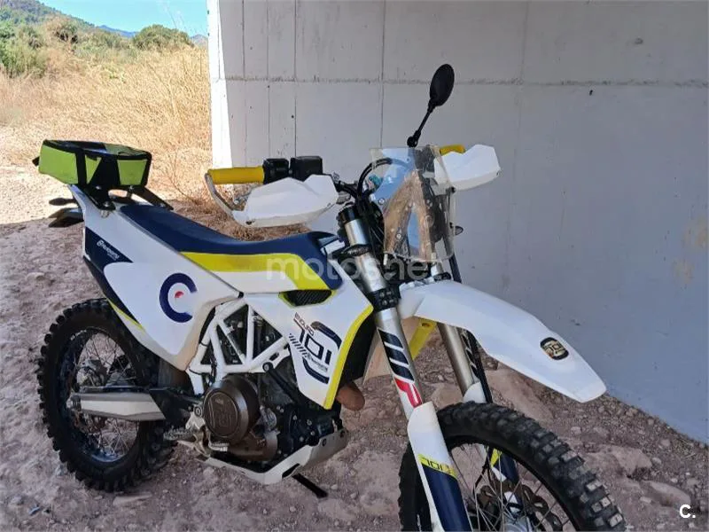Husqvarna 701 Enduro - Vista 4