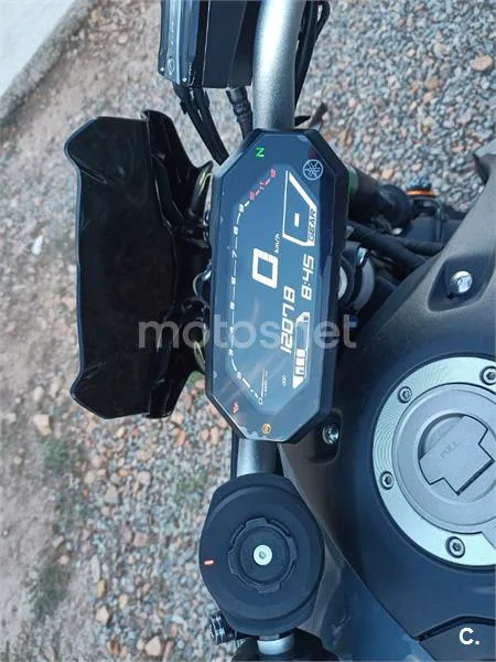 Yamaha MT-07 - Vista 6