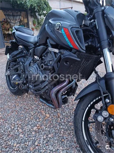 Yamaha MT-07 - Vista 9