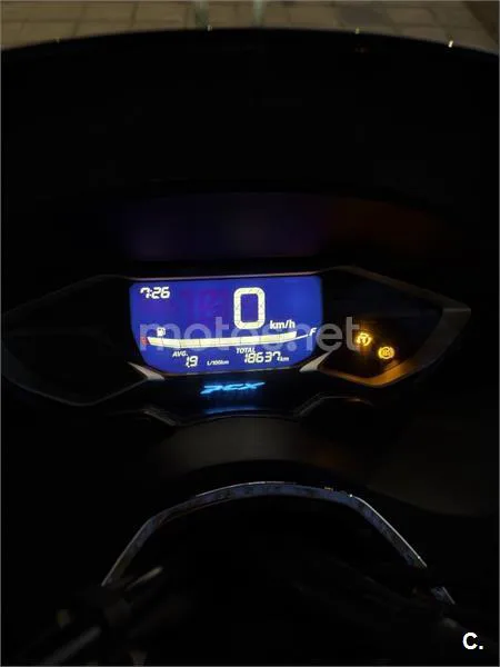 Honda PCX125 - Vista 4
