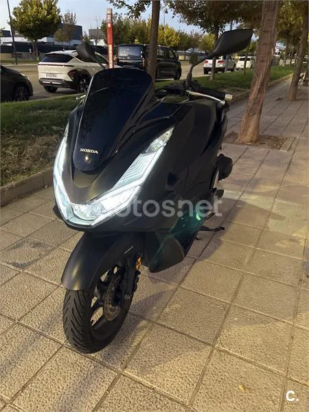 Honda PCX125 - Vista 5