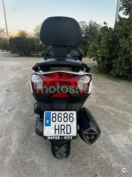 Kymco Super Dink 300 - Vista 5