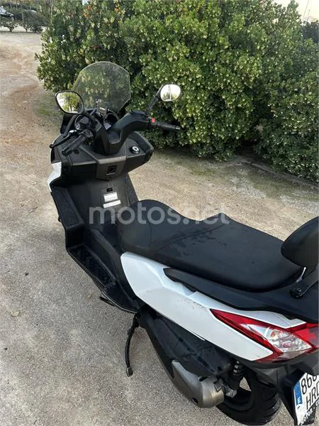 Kymco Super Dink 300 - Vista 6