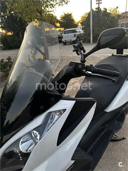Kymco Super Dink 300 - Vista 7