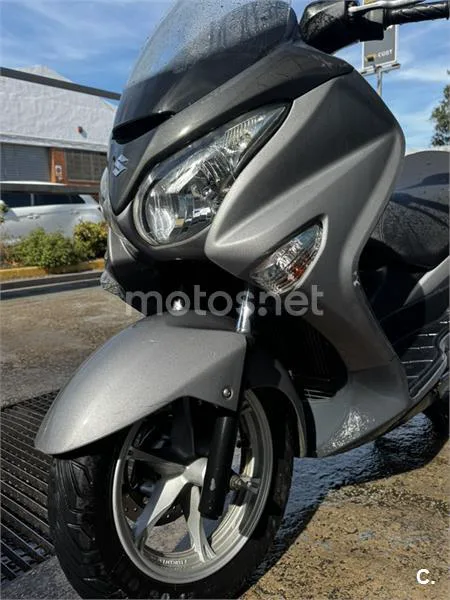 Suzuki Burgman 125 2200 € 2015 Barcelona - 1