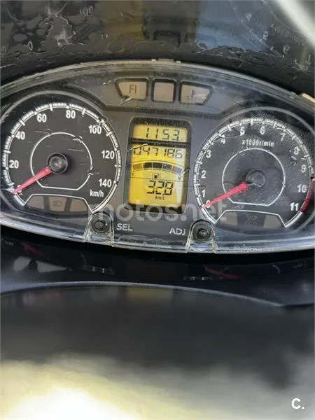Suzuki Burgman 125 - Vista 5