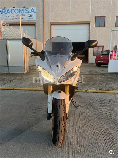 Yamaha Fazer 8 - Vista 4