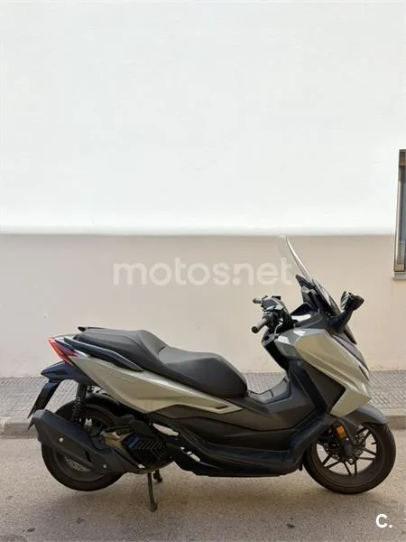 Honda Forza 125 - Vista 3