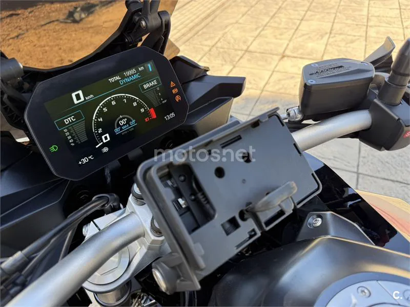 BMW F 900 XR - Vista 3