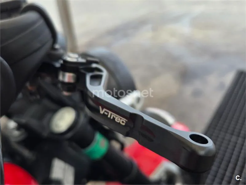 Yamaha XSR125 - Vista 12