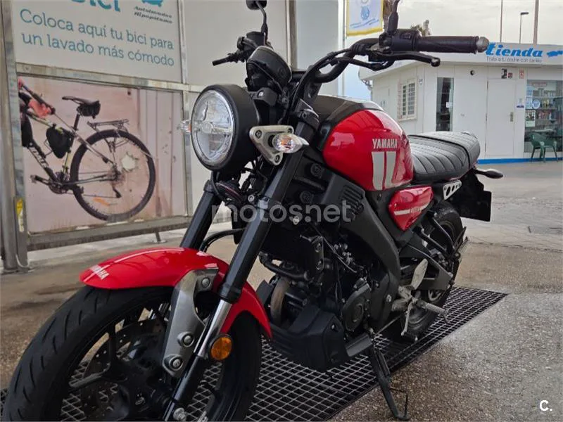 Yamaha XSR125 - Vista 5