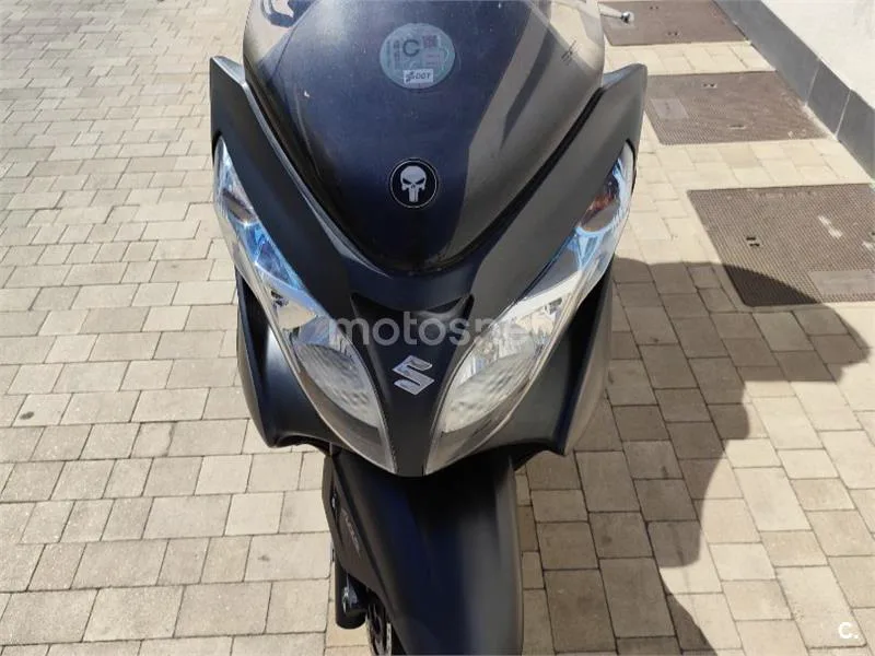 Suzuki Burgman 400 - Vista 7