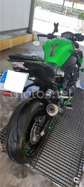 Kawasaki Z900 - Vista 4
