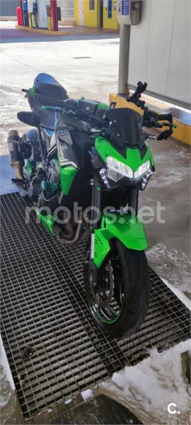 Kawasaki Z900 - Vista 5