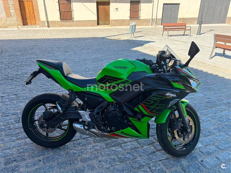 Kawasaki Ninja 650 - Vista 3