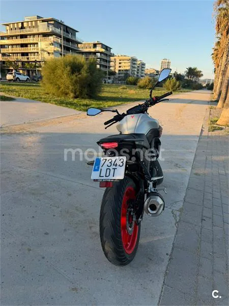 Yamaha MT-125 - Vista 6