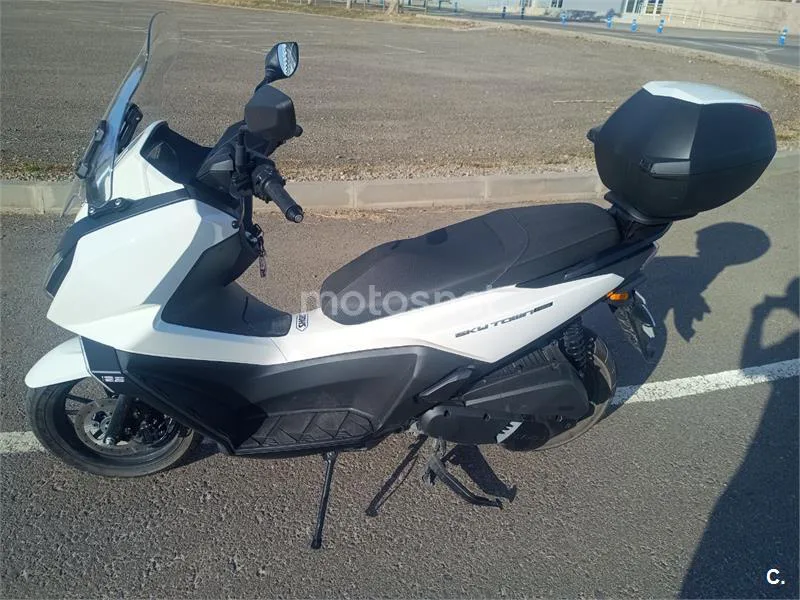 Kymco Sky Town 125 - Vista 3