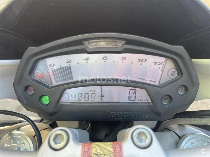 Ducati Monster 796 - Vista 4