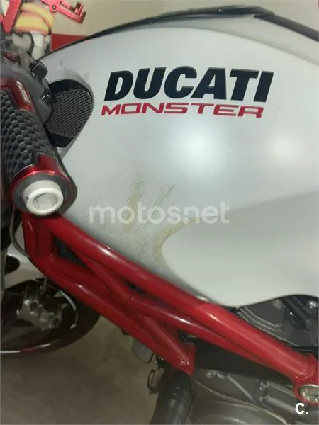Ducati Monster 796 - Vista 7