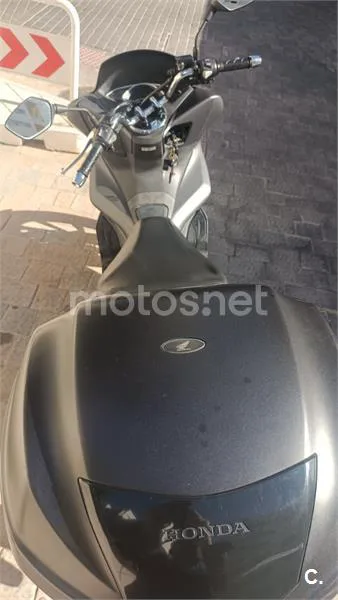 Honda PCX125 - Vista 6