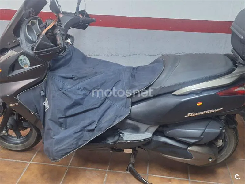 Kymco Super Dink 300 - Vista 6